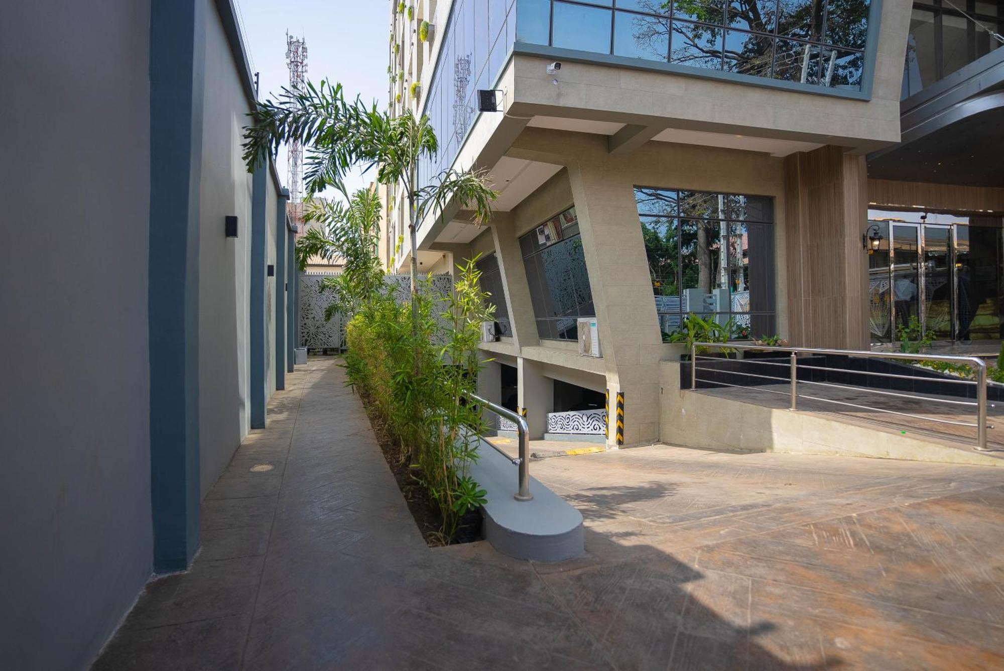 Gta Hotel อีเคจา ภายนอก รูปภาพ